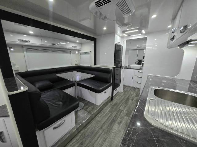 USED 2023 SNOWY RIVER SRC21S SLIDE CARAVAN 2 AXLE