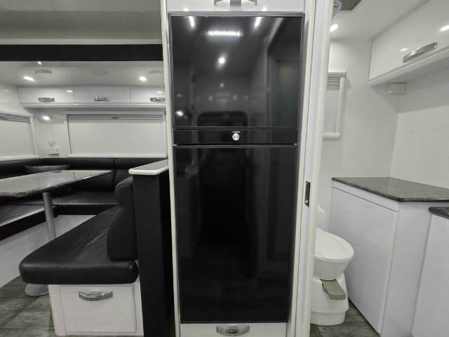 USED 2023 SNOWY RIVER SRC21S SLIDE CARAVAN 2 AXLE