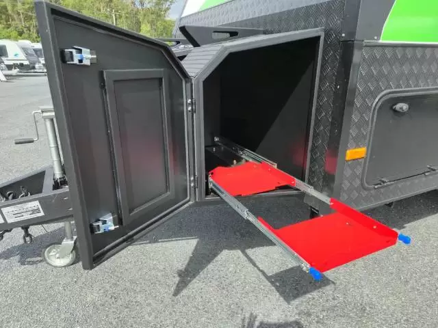 NEW 2026 SNOWY RIVER SRT18 MY26