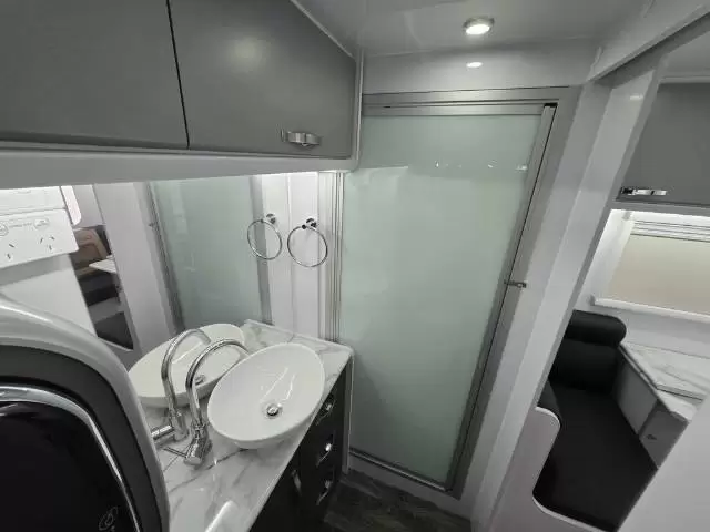 NEW 2026 SNOWY RIVER SRT18 MY26