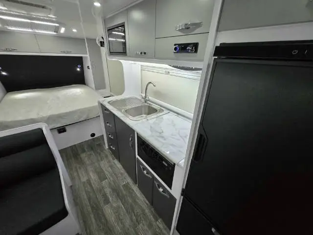 NEW 2026 SNOWY RIVER SRT18 MY26