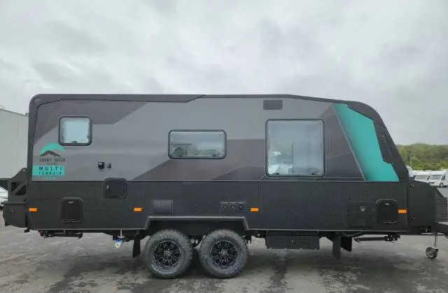 https://media-caravea.syd1.digitaloceanspaces.com/caravans/6EC15696/image-2.webp?q=H0eJzFH0qF