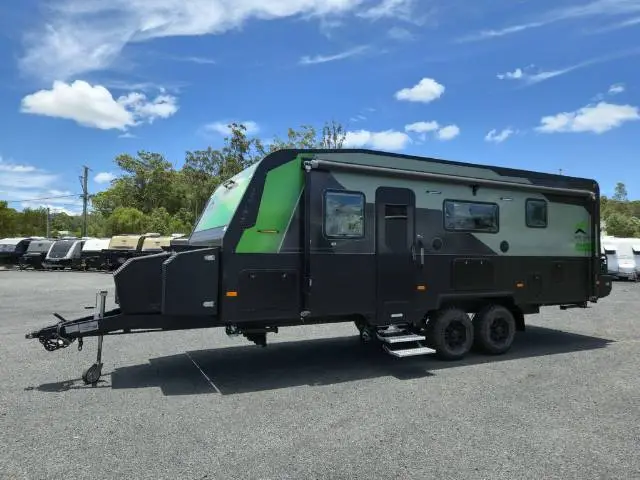 NEW 2026 SNOWY RIVER SRT22F FAMILY MY26