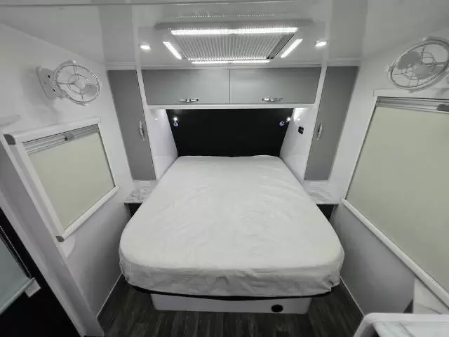 NEW 2026 SNOWY RIVER SRT22F FAMILY MY26