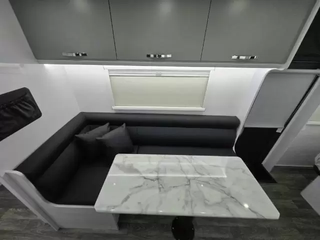 NEW 2026 SNOWY RIVER SRT22F FAMILY MY26