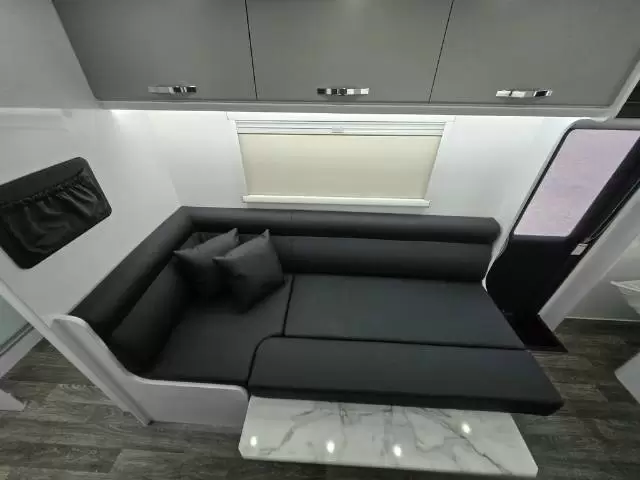 NEW 2026 SNOWY RIVER SRT22F FAMILY MY26