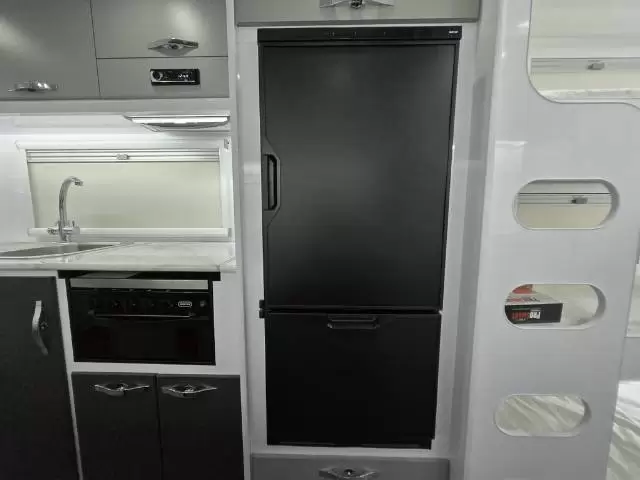 NEW 2026 SNOWY RIVER SRT22F FAMILY MY26