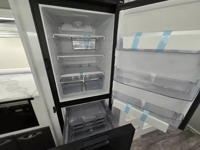 NEW 2026 SNOWY RIVER SRT22F FAMILY MY26