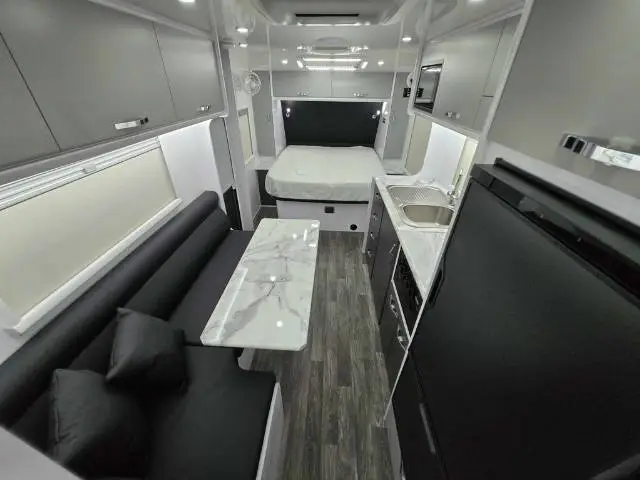 NEW 2026 SNOWY RIVER SRT22F FAMILY MY26
