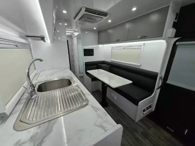 NEW 2026 SNOWY RIVER SRT22F FAMILY MY26