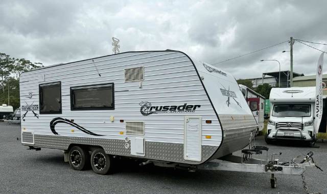 USED 2014 CRUSADER MUSKETEER ATHOS CARAVAN 2 AXLE