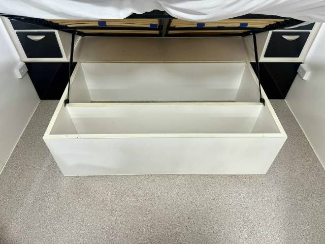 USED 2014 CRUSADER MUSKETEER ATHOS CARAVAN 2 AXLE