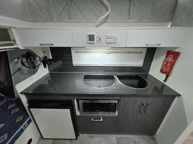 USED 2017 NEW AGE CARAVANS GECKO 11S POPTOP 1 AXLE