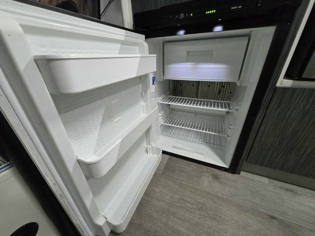 USED 2017 NEW AGE CARAVANS GECKO 11S POPTOP 1 AXLE