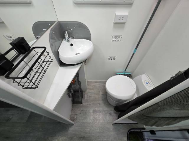 USED 2017 NEW AGE CARAVANS GECKO 11S POPTOP 1 AXLE