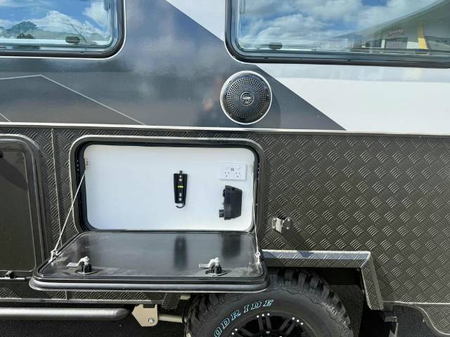 NEW 2026 SNOWY RIVER SRH15 MY26 HYBRID 2 AXLE