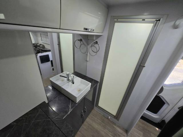 USED 2018 SNOWY RIVER SR19 CARAVAN 2 AXLE