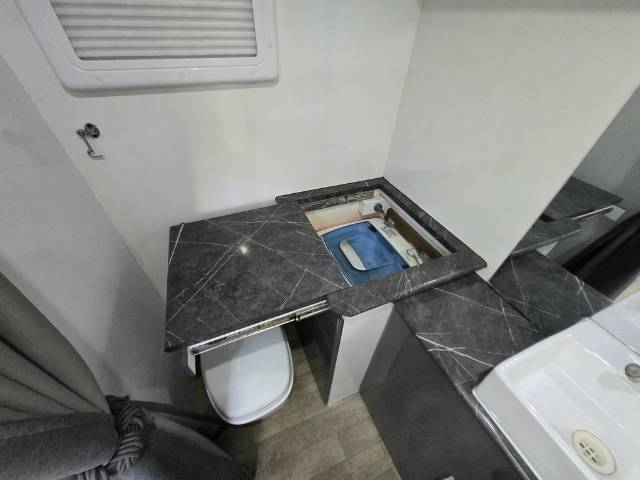 USED 2018 SNOWY RIVER SR19 CARAVAN 2 AXLE