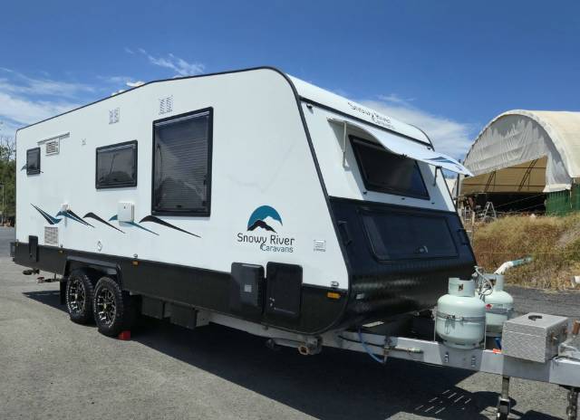 USED 2018 SNOWY RIVER SR19 CARAVAN 2 AXLE