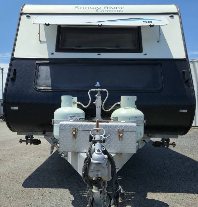 USED 2018 SNOWY RIVER SR19 CARAVAN 2 AXLE