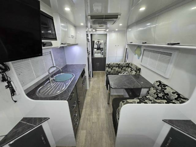 USED 2018 SNOWY RIVER SR19 CARAVAN 2 AXLE