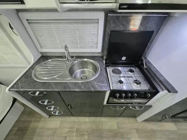 USED 2018 SNOWY RIVER SR19