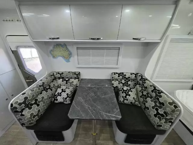 USED 2018 SNOWY RIVER SR19