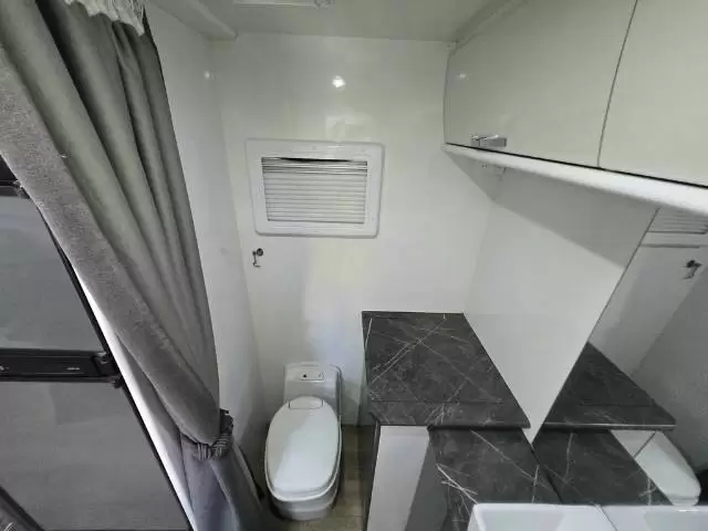 USED 2018 SNOWY RIVER SR19