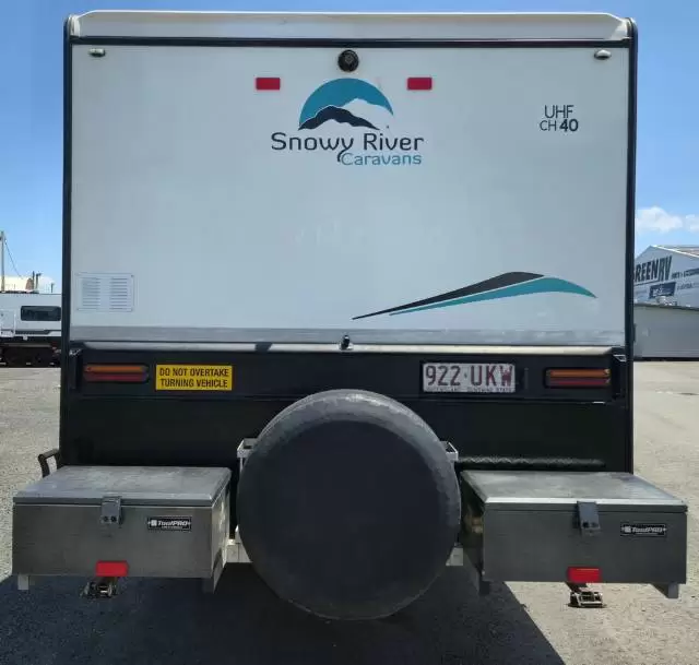 USED 2018 SNOWY RIVER SR19