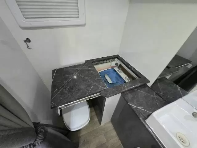 USED 2018 SNOWY RIVER SR19