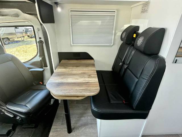 NEW 2026 AVIDA BEECHWORTH C7864 SB MOTORHOME SINGLE BEDS
