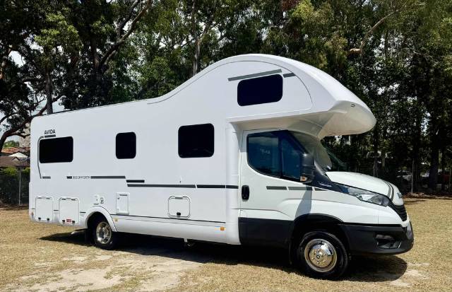 NEW 2026 AVIDA BEECHWORTH C7864 SB MOTORHOME SINGLE BEDS