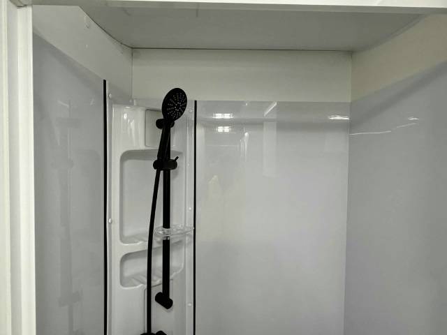 NEW 2026 AVIDA BEECHWORTH C7864 SB MOTORHOME SINGLE BEDS