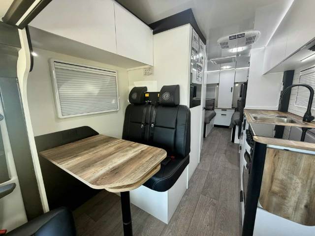 NEW 2026 AVIDA BEECHWORTH C7864 SB MOTORHOME SINGLE BEDS