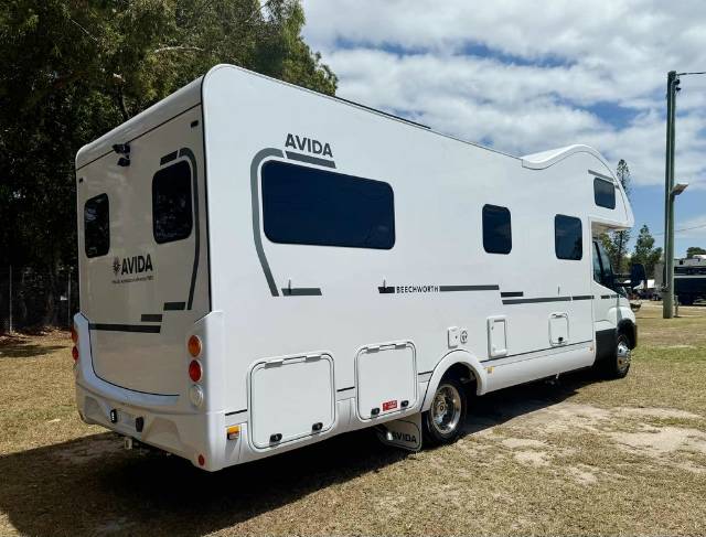 NEW 2026 AVIDA BEECHWORTH C7864 SB MOTORHOME SINGLE BEDS