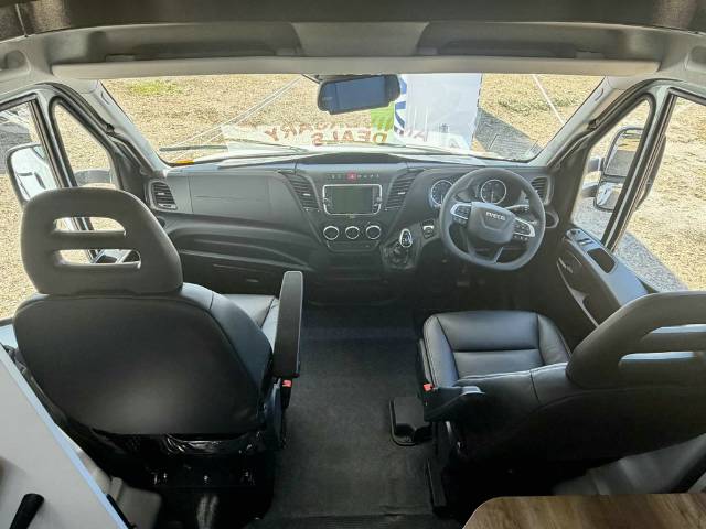 NEW 2026 AVIDA BEECHWORTH C7864 SB MOTORHOME SINGLE BEDS