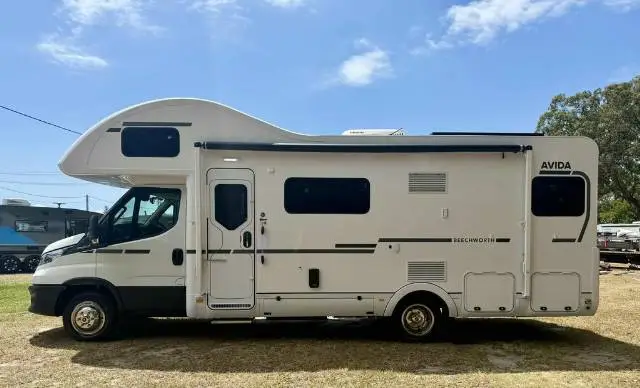 https://media-caravea.syd1.digitaloceanspaces.com/caravans/6EC16207/image-1.webp?q=zjmAJbanBW