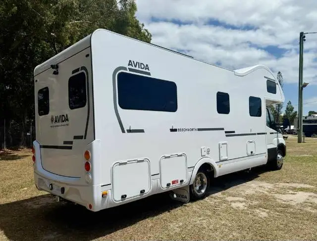 https://media-caravea.syd1.digitaloceanspaces.com/caravans/6EC16207/image-4.webp?q=iEHRcVqMAt