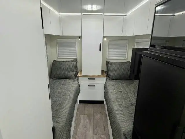 https://media-caravea.syd1.digitaloceanspaces.com/caravans/6EC16207/image-9.webp?q=wwoyf3HMhB