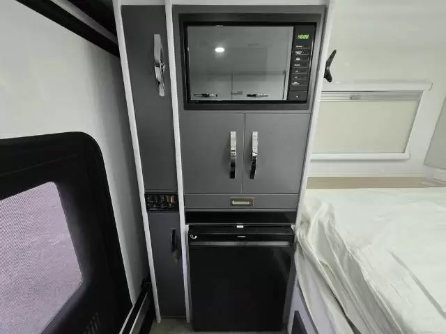 NEW 2026 SNOWY RIVER SRS9