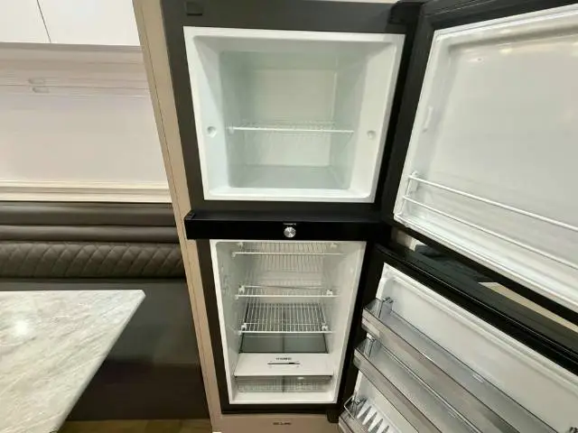 USED 2024 URBAN CARAVANS TUNGSTEN TUFF FAMILY
