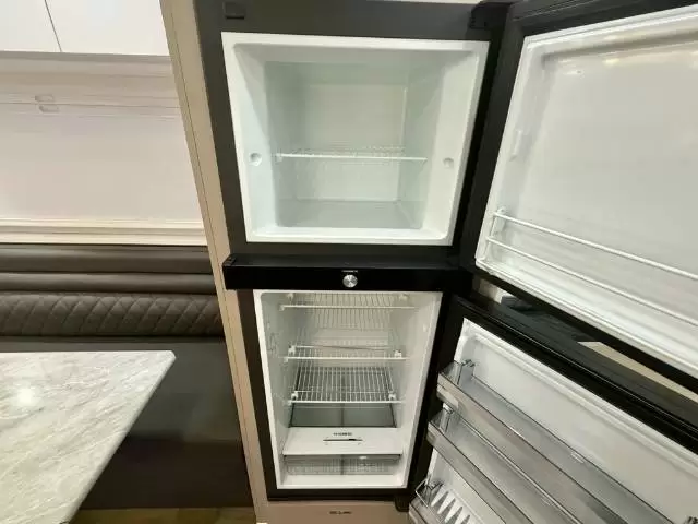 USED 2024 URBAN CARAVANS TUNGSTEN TUFF FAMILY