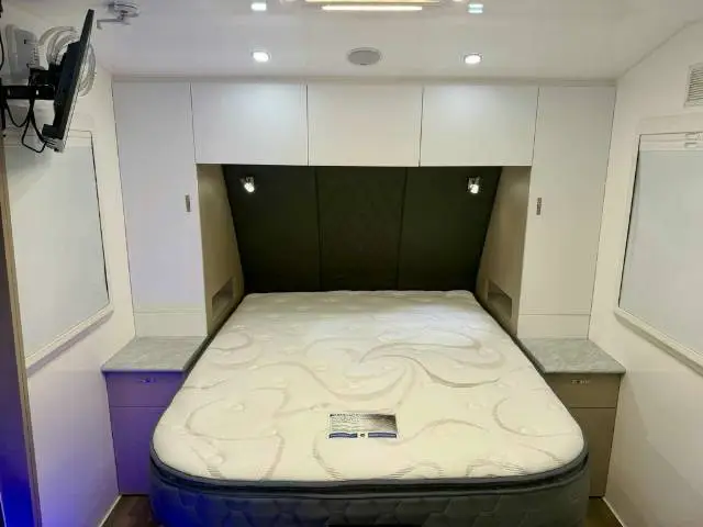 https://media-caravea.syd1.digitaloceanspaces.com/caravans/6EC16852/image-9.webp?q=Rs2HLIR0JJ