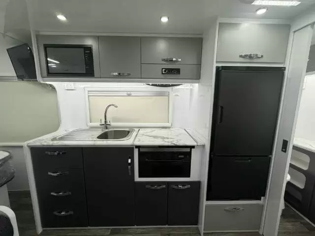 NEW 2026 SNOWY RIVER SRC18