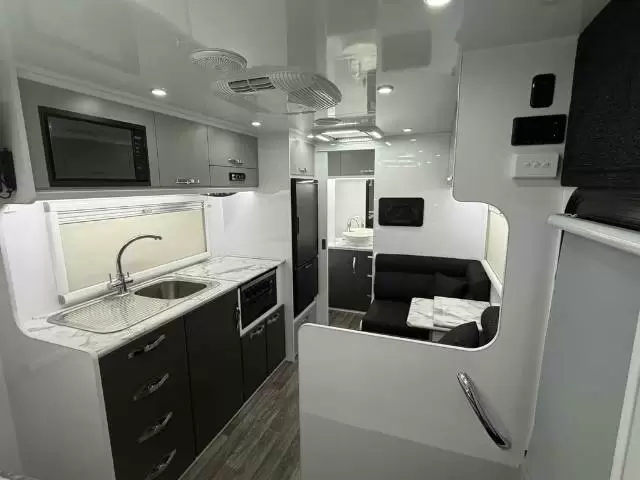 NEW 2026 SNOWY RIVER SRC18