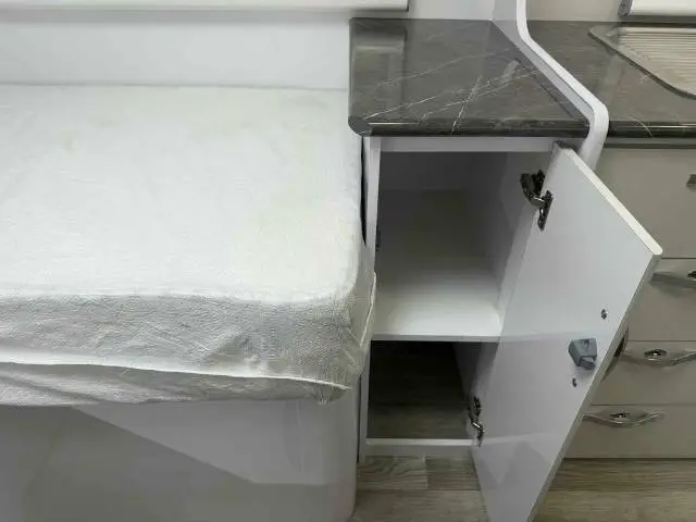https://media-caravea.syd1.digitaloceanspaces.com/caravans/6EC16875/image-9.webp?q=qL8QowAqIh