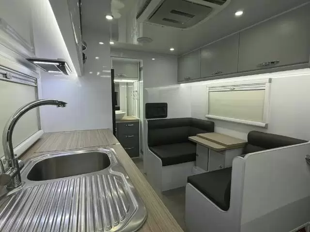 NEW 2026 SNOWY RIVER SRT18