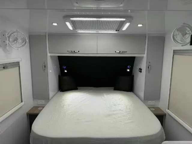 NEW 2026 SNOWY RIVER SRT18