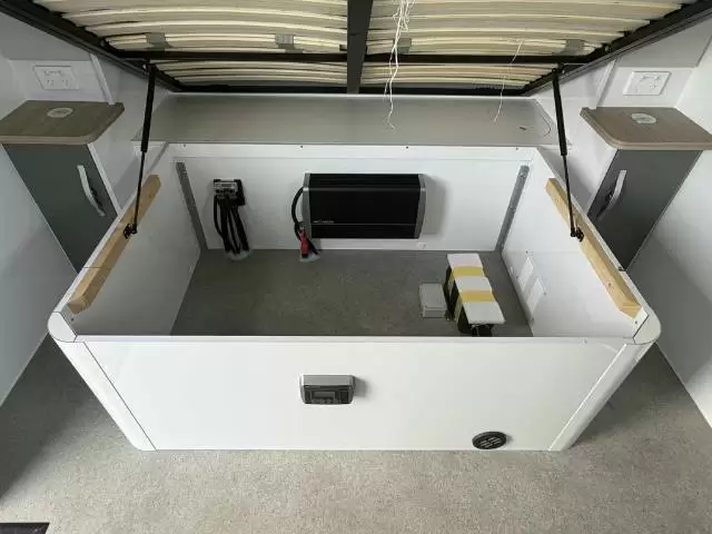 NEW 2026 SNOWY RIVER SRT18