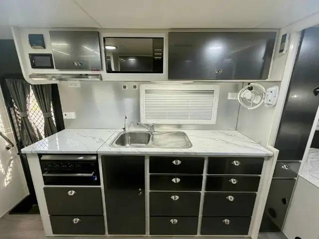 USED 2017 RETREAT FRASER SINGLE BEDS